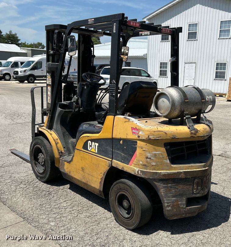 image for item OK9765 Caterpillar 2P6000  forklift