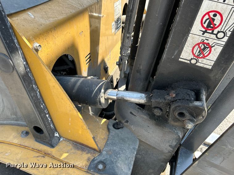 image for item OK9765 Caterpillar 2P6000  forklift