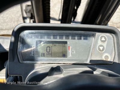 image for item OK9765 Caterpillar 2P6000  forklift