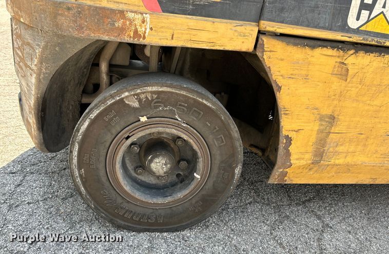 image for item OK9765 Caterpillar 2P6000  forklift