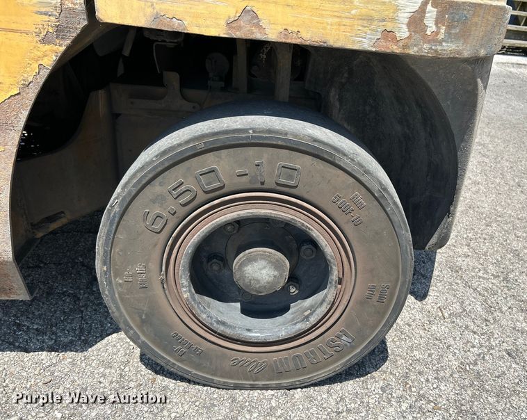 image for item OK9765 Caterpillar 2P6000  forklift