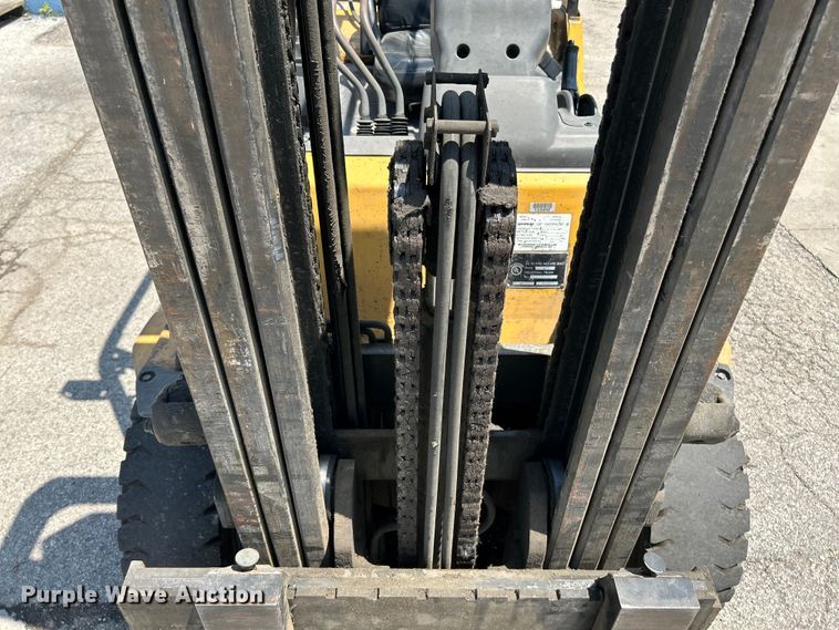 image for item OK9766 Caterpillar 2P6000  forklift