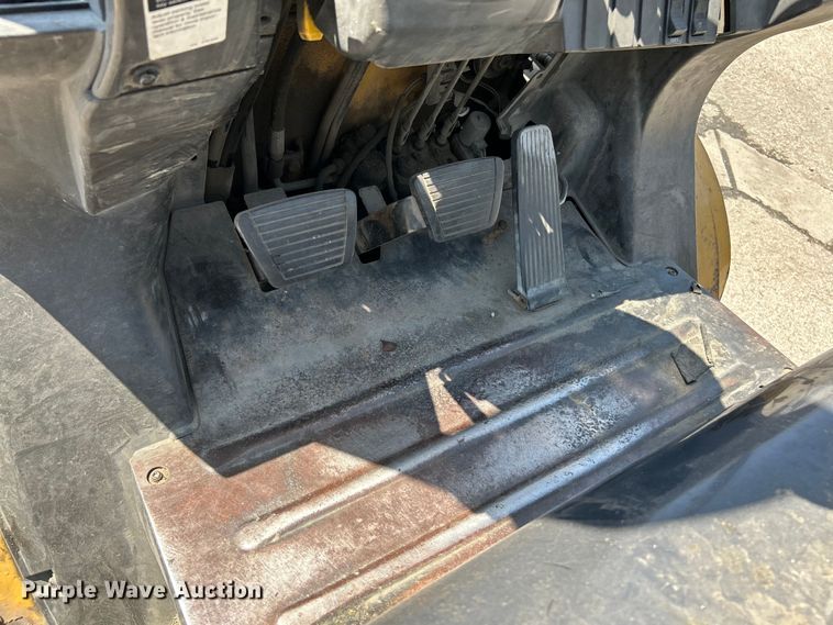 image for item OK9766 Caterpillar 2P6000  forklift