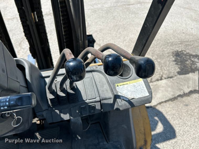 image for item OK9766 Caterpillar 2P6000  forklift