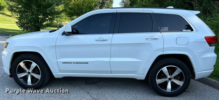 image for item OK9770 2014 Jeep Grand Cherokee  SUV