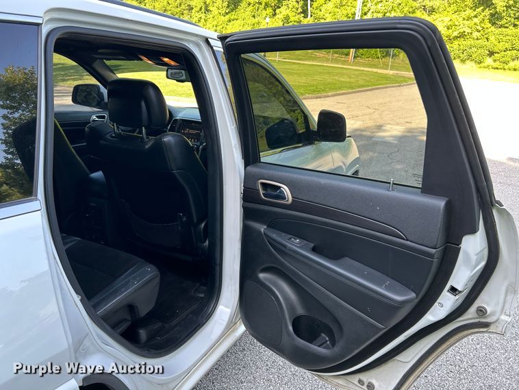 image for item OK9770 2014 Jeep Grand Cherokee  SUV