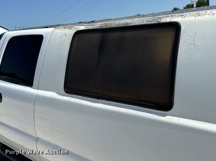 image for item OK9771 2003 Chevrolet Avalanche  limousine