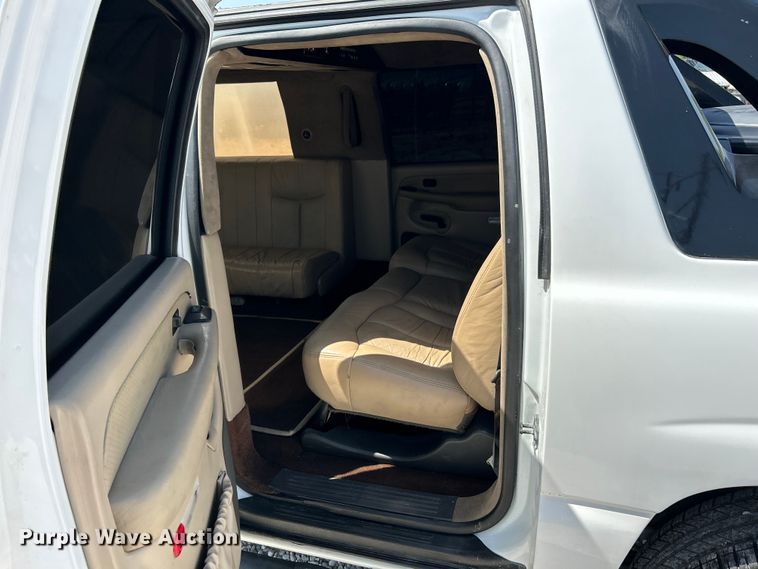 image for item OK9771 2003 Chevrolet Avalanche  limousine