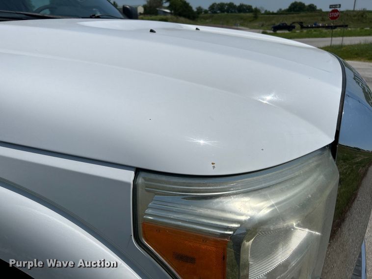 image for item OK9772 2011 Ford F250 Super Duty XLT  Crew Cab pickup truck