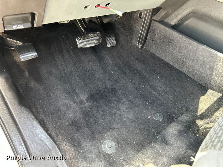 image for item OK9772 2011 Ford F250 Super Duty XLT  Crew Cab pickup truck