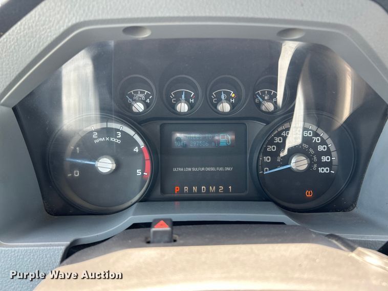 image for item OK9772 2011 Ford F250 Super Duty XLT  Crew Cab pickup truck