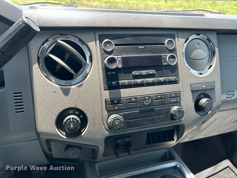 image for item OK9772 2011 Ford F250 Super Duty XLT  Crew Cab pickup truck