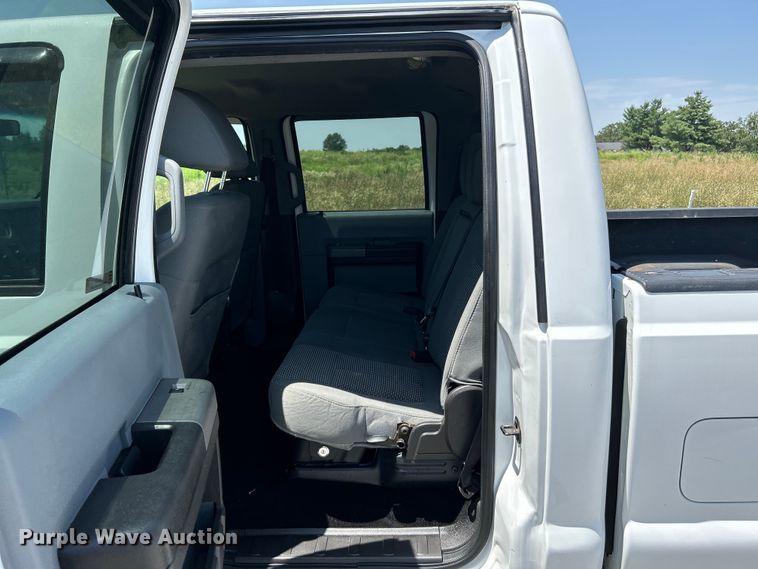 image for item OK9772 2011 Ford F250 Super Duty XLT  Crew Cab pickup truck