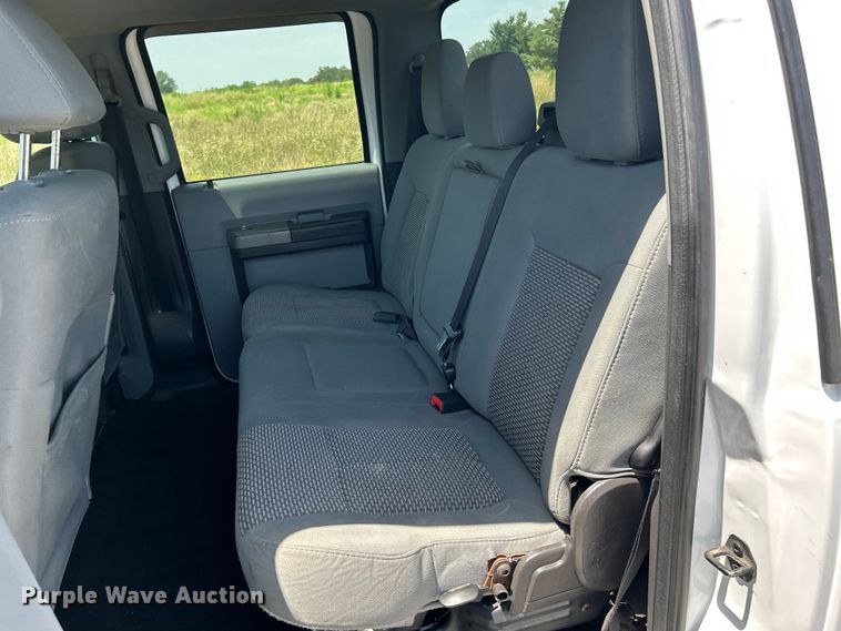 image for item OK9772 2011 Ford F250 Super Duty XLT  Crew Cab pickup truck