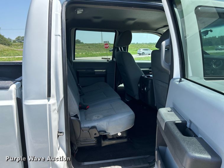 image for item OK9772 2011 Ford F250 Super Duty XLT  Crew Cab pickup truck