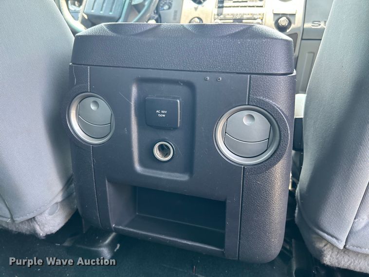 image for item OK9772 2011 Ford F250 Super Duty XLT  Crew Cab pickup truck