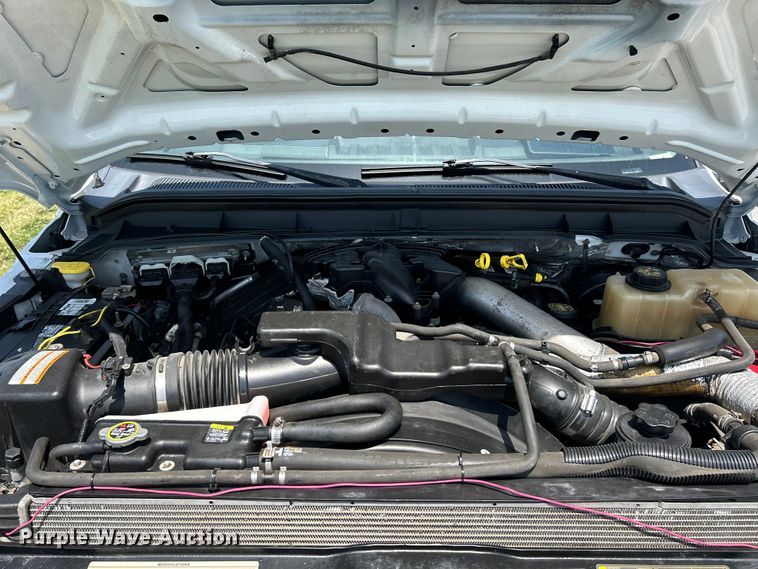 image for item OK9772 2011 Ford F250 Super Duty XLT  Crew Cab pickup truck