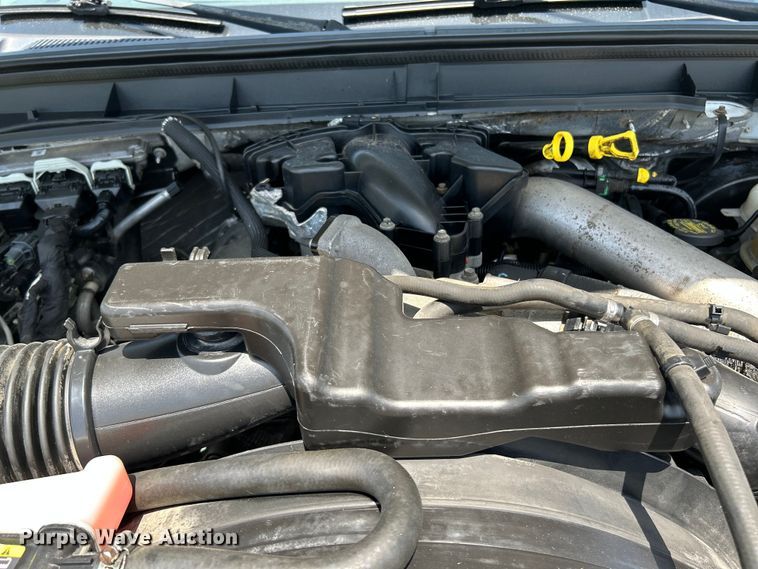 image for item OK9772 2011 Ford F250 Super Duty XLT  Crew Cab pickup truck