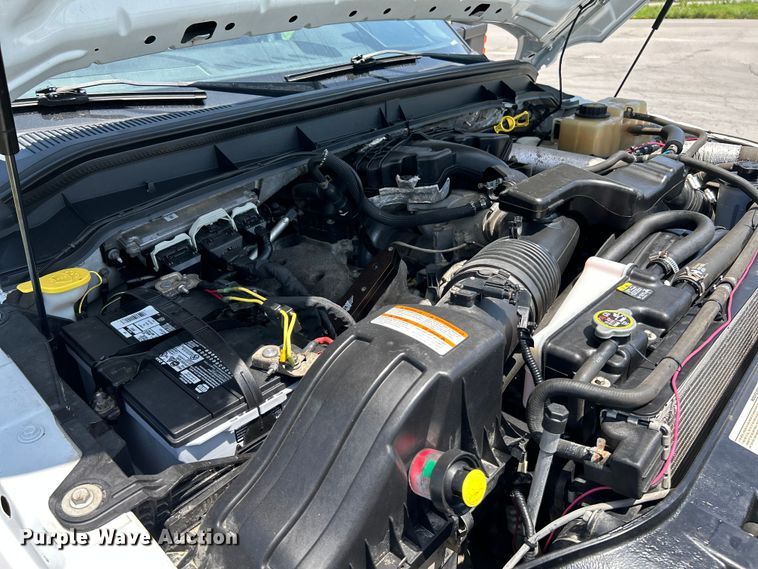 image for item OK9772 2011 Ford F250 Super Duty XLT  Crew Cab pickup truck