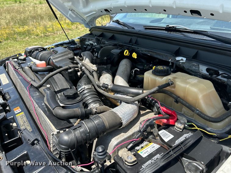 image for item OK9772 2011 Ford F250 Super Duty XLT  Crew Cab pickup truck