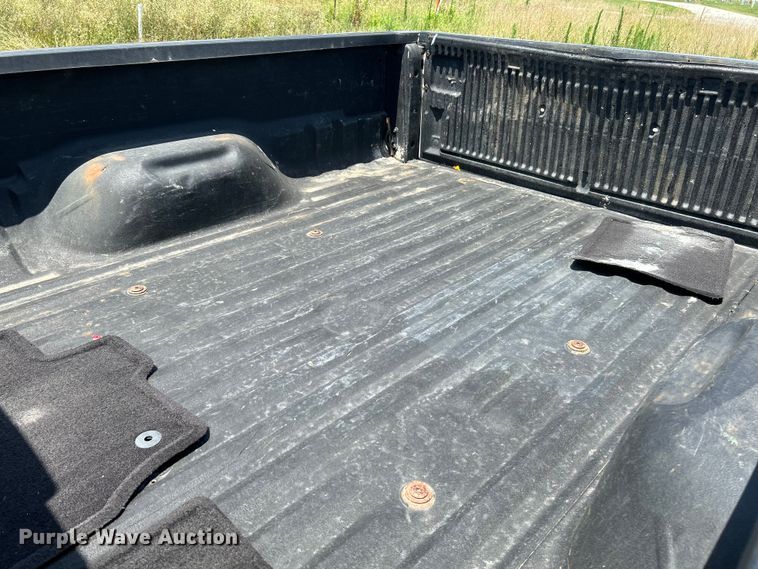 image for item OK9772 2011 Ford F250 Super Duty XLT  Crew Cab pickup truck