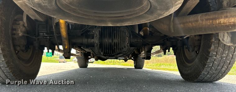 image for item OK9772 2011 Ford F250 Super Duty XLT  Crew Cab pickup truck