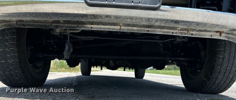 image for item OK9772 2011 Ford F250 Super Duty XLT  Crew Cab pickup truck