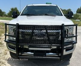 image for item OK9774 2017 Ford F350 Super Duty XLT  Crew Cab pickup truck