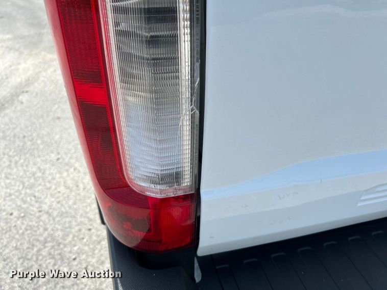 image for item OK9774 2017 Ford F350 Super Duty XLT  Crew Cab pickup truck