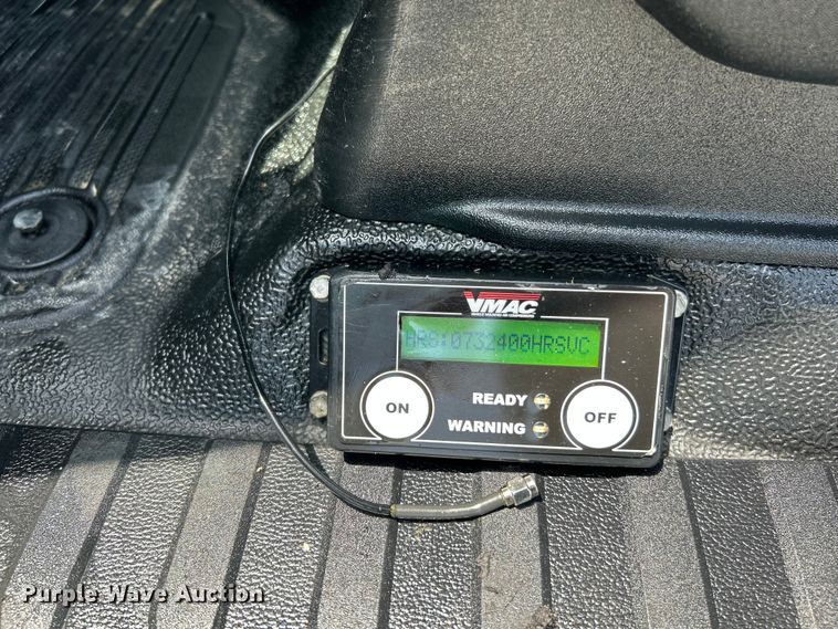 image for item OK9774 2017 Ford F350 Super Duty XLT  Crew Cab pickup truck