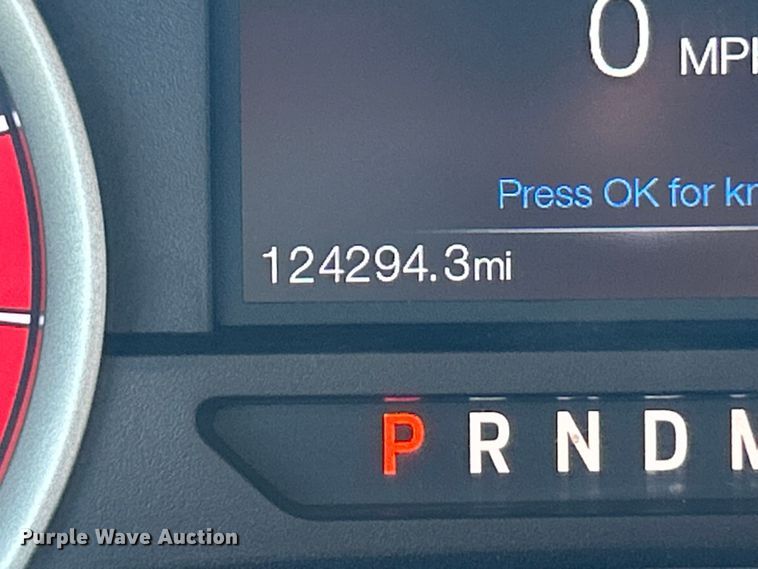 image for item OK9774 2017 Ford F350 Super Duty XLT  Crew Cab pickup truck