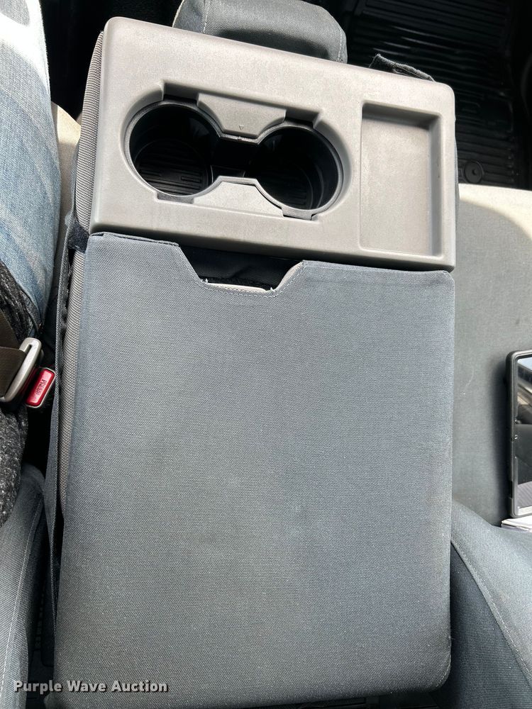 image for item OK9774 2017 Ford F350 Super Duty XLT  Crew Cab pickup truck