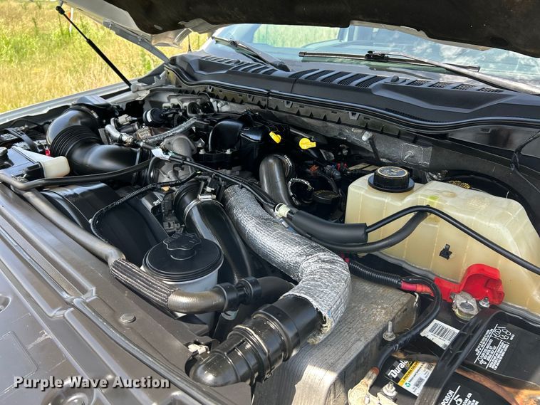 image for item OK9774 2017 Ford F350 Super Duty XLT  Crew Cab pickup truck