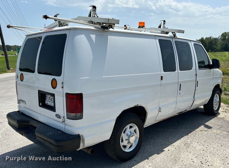 image for item OK9775 2007 Ford E250 Super Duty  van
