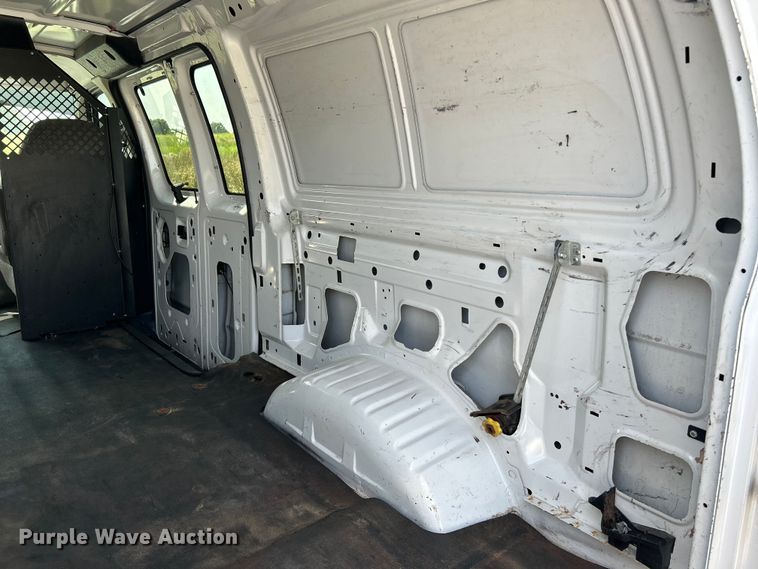 image for item OK9775 2007 Ford E250 Super Duty  van