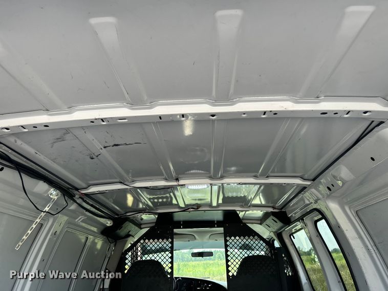 image for item OK9775 2007 Ford E250 Super Duty  van