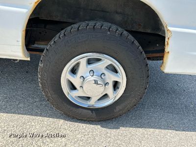 image for item OK9775 2007 Ford E250 Super Duty  van