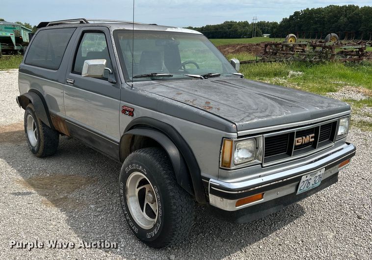 image for item OK9776 1989 GMC S15 Jimmy  SUV