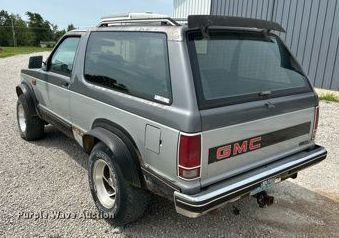 image for item OK9776 1989 GMC S15 Jimmy  SUV