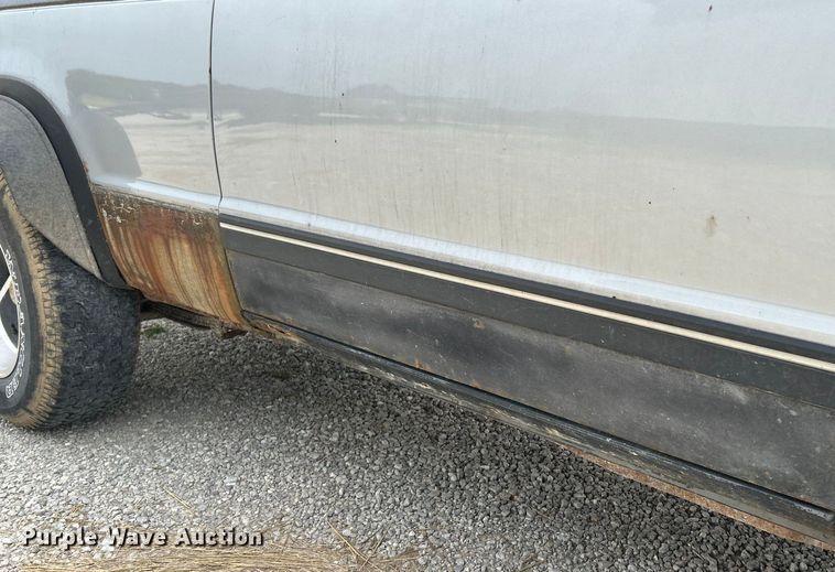 image for item OK9776 1989 GMC S15 Jimmy  SUV