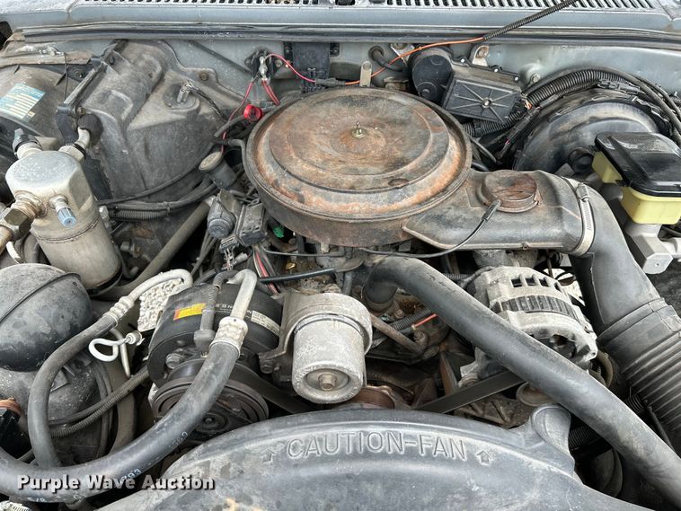 image for item OK9776 1989 GMC S15 Jimmy  SUV