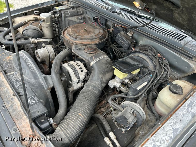 image for item OK9776 1989 GMC S15 Jimmy  SUV