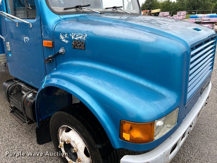 image for item OK9789 1997 International 4700  box truck