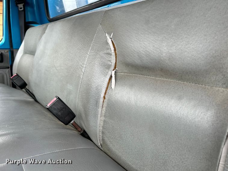 image for item OK9789 1997 International 4700  box truck