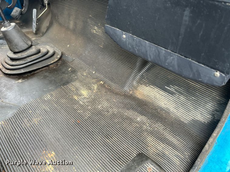 image for item OK9789 1997 International 4700  box truck