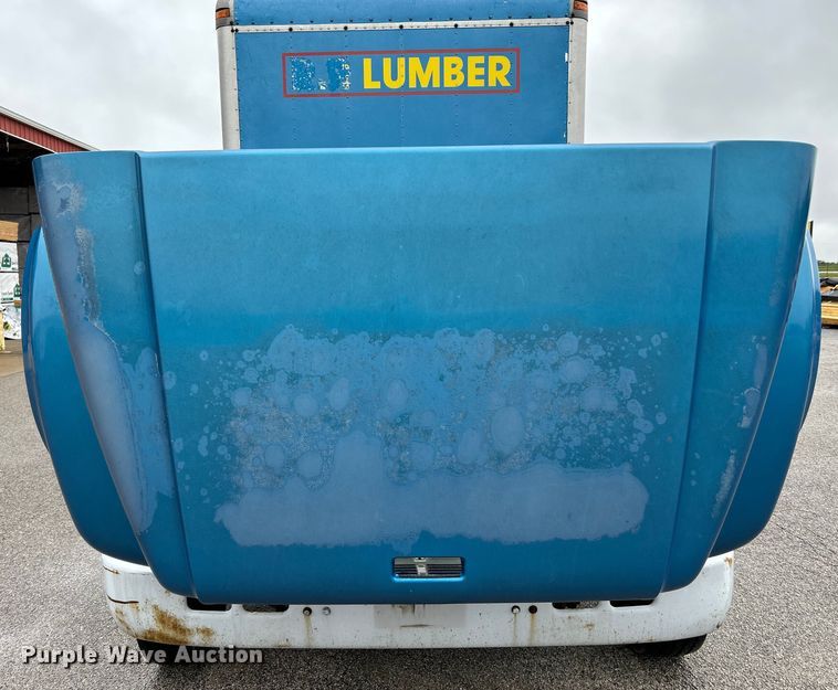 image for item OK9789 1997 International 4700  box truck