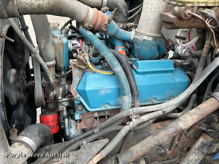 image for item OK9789 1997 International 4700  box truck