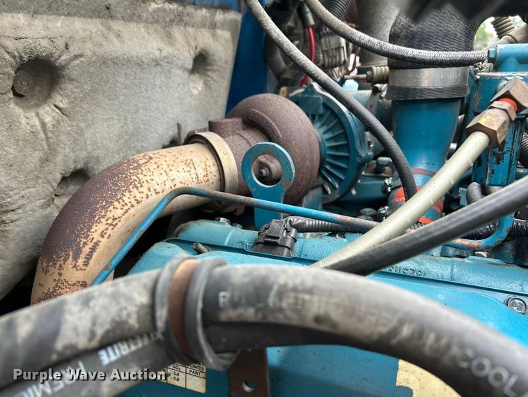 image for item OK9789 1997 International 4700  box truck