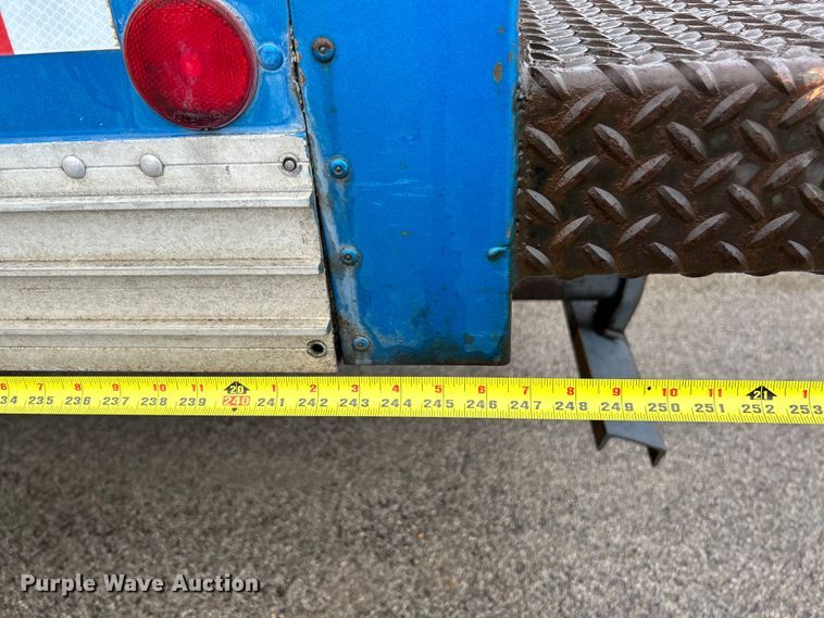 image for item OK9789 1997 International 4700  box truck