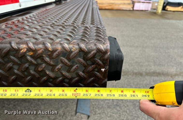 image for item OK9789 1997 International 4700  box truck